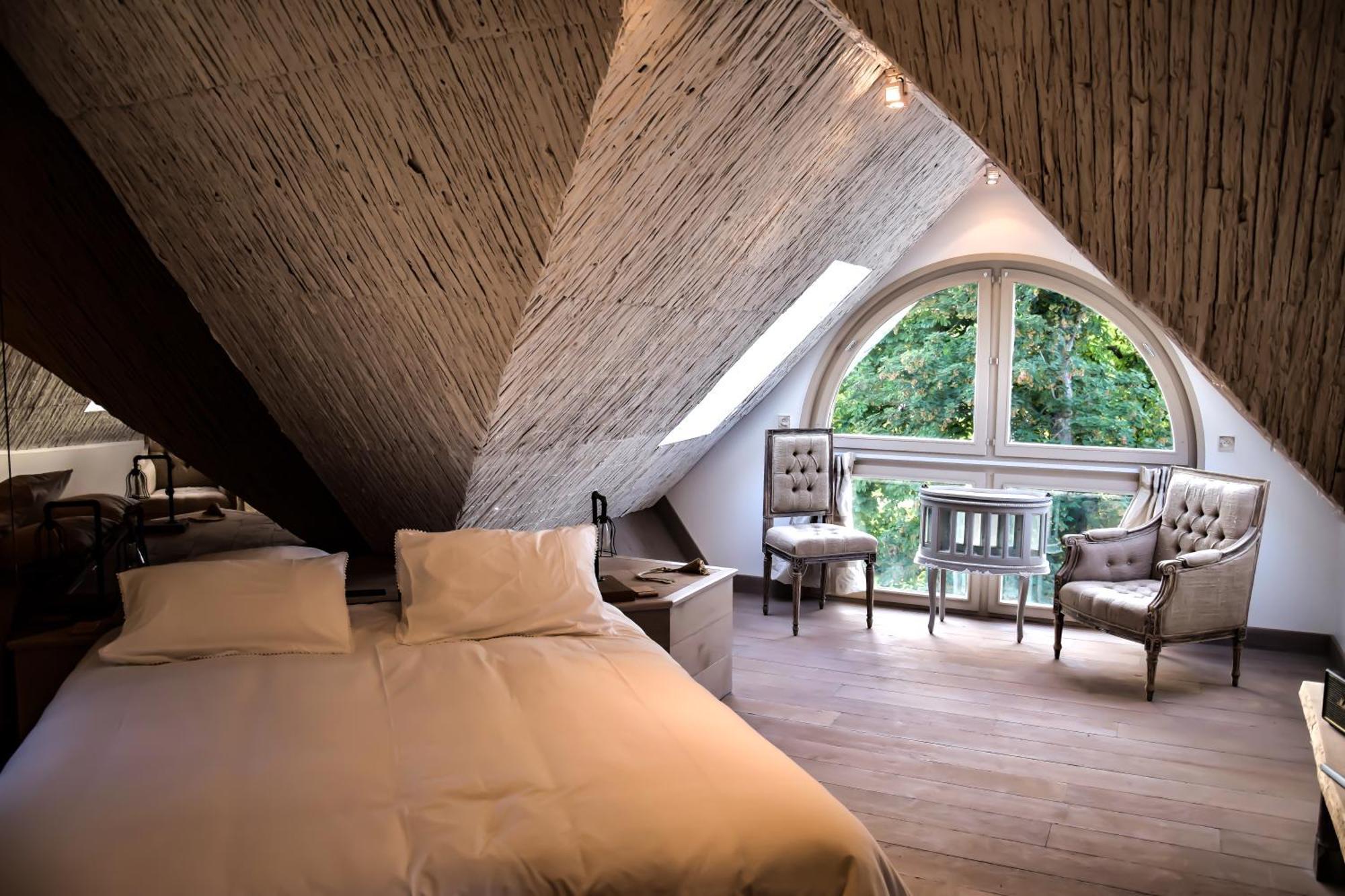 L'Abbaye Saint Michel Bed & Breakfast Tonnerre Bagian luar foto
