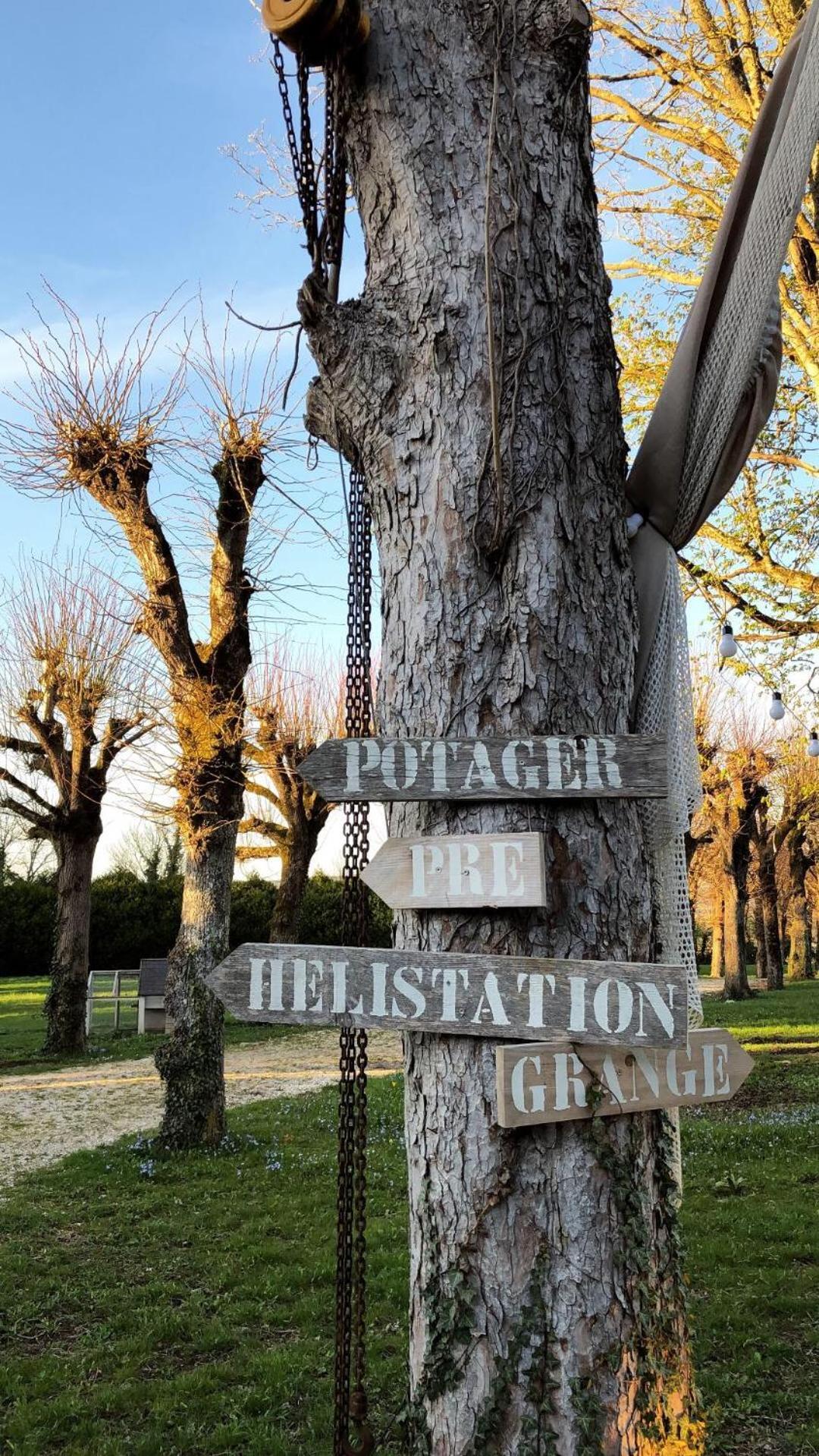 L'Abbaye Saint Michel Bed & Breakfast Tonnerre Bagian luar foto