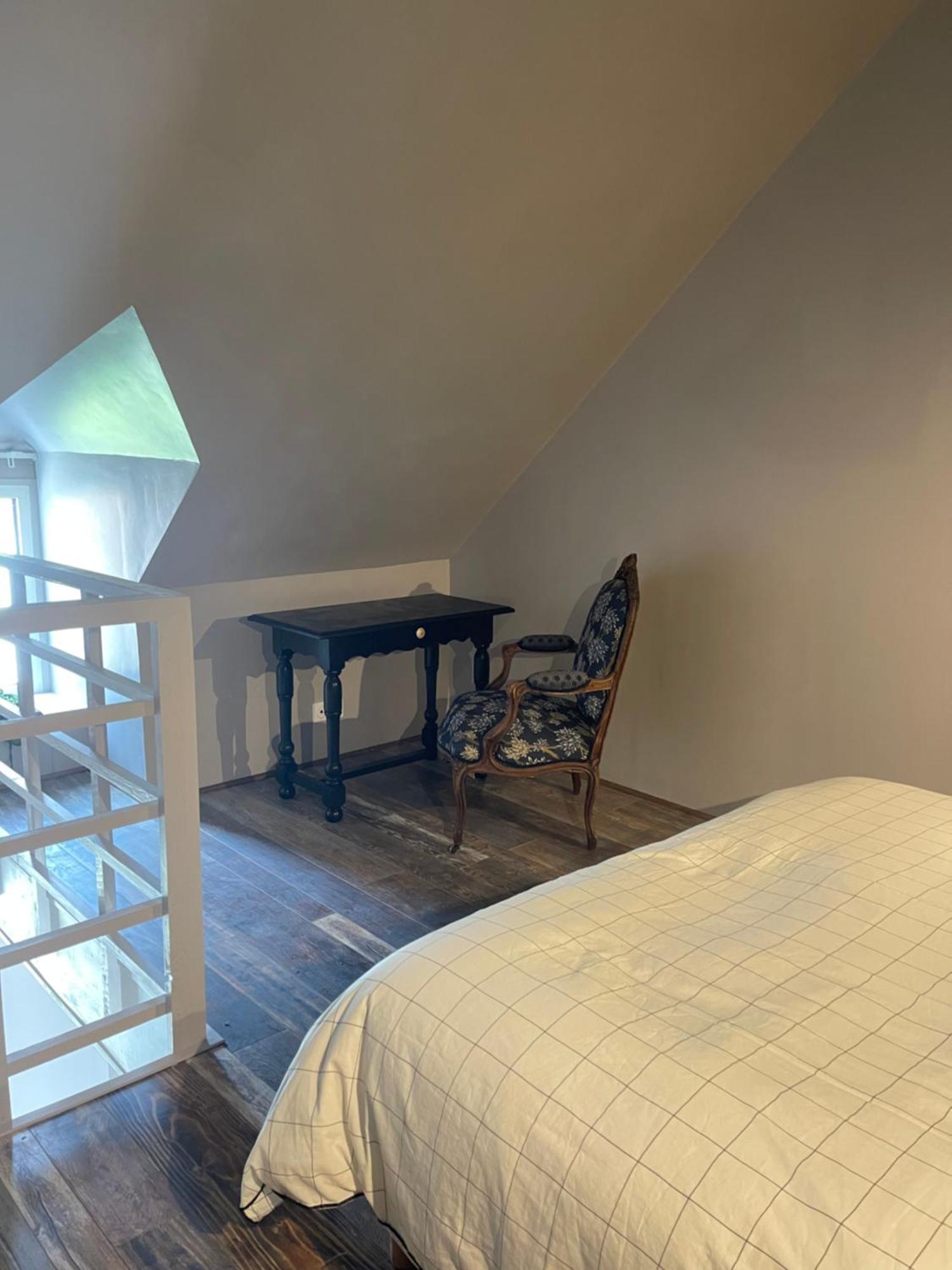 L'Abbaye Saint Michel Bed & Breakfast Tonnerre Bagian luar foto