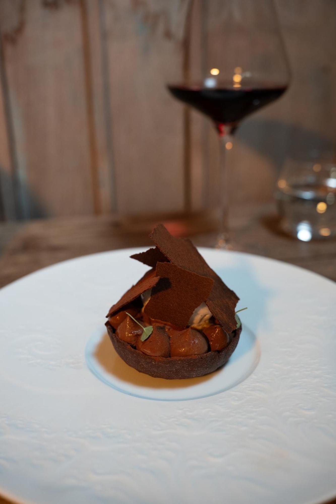 L'Abbaye Saint Michel Bed & Breakfast Tonnerre Bagian luar foto