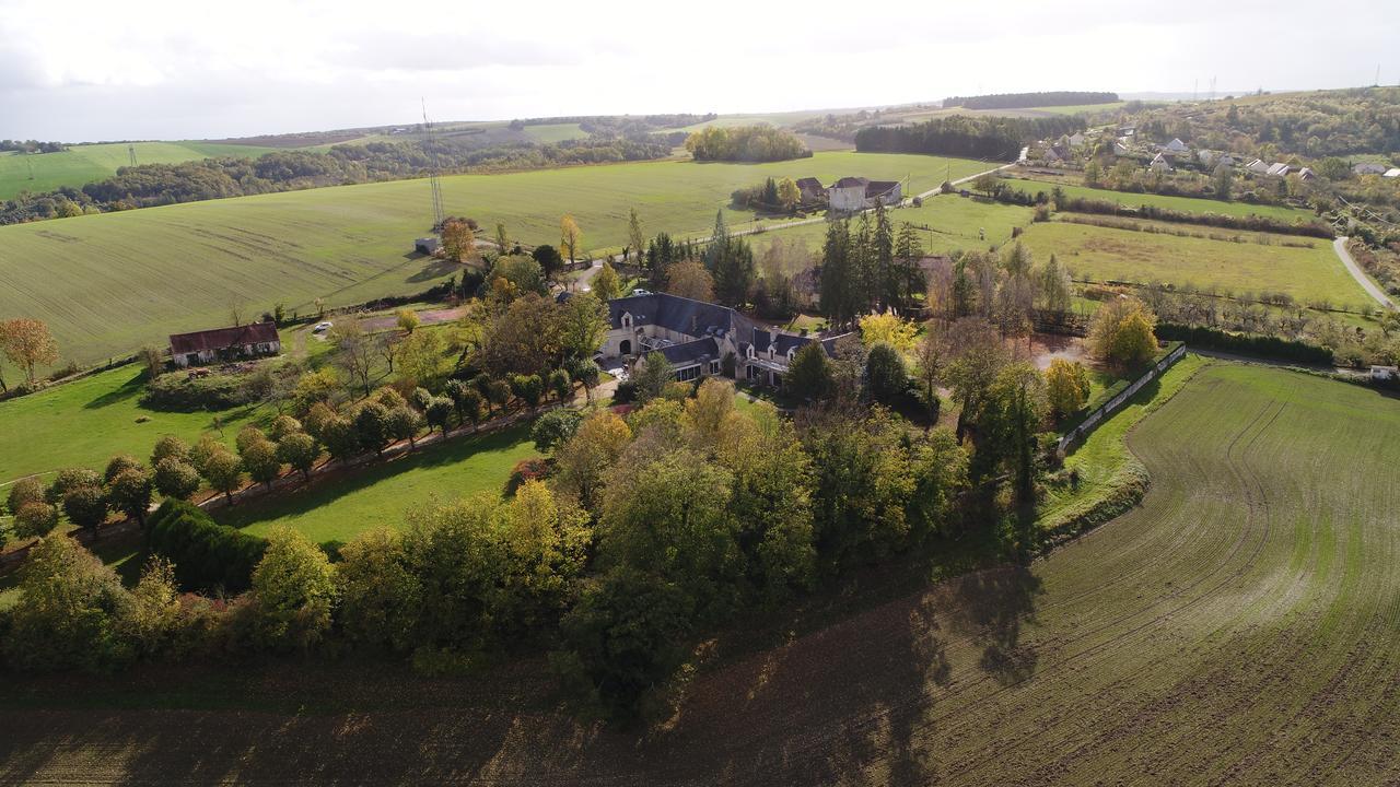 L'Abbaye Saint Michel Bed & Breakfast Tonnerre Bagian luar foto